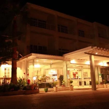 Hotel La &