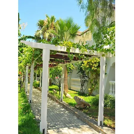 La & Lapithos (Northern Cyprus)