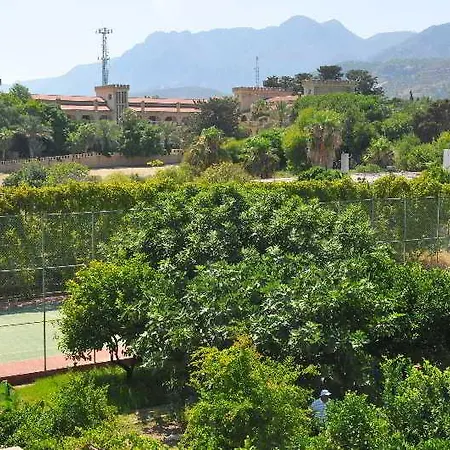 La & Hotell Lapithos (Northern Cyprus)