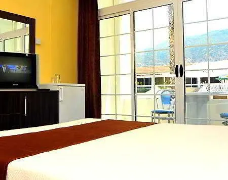 Hotell La & Lapithos (Northern Cyprus)