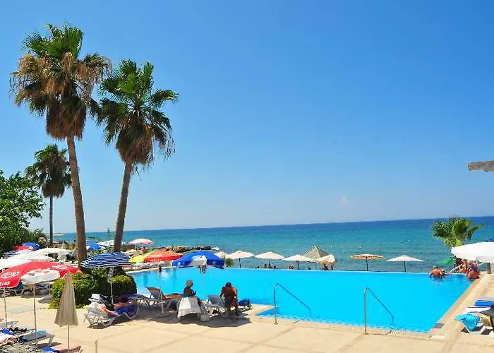 La & 4* Lapithos (Northern Cyprus)