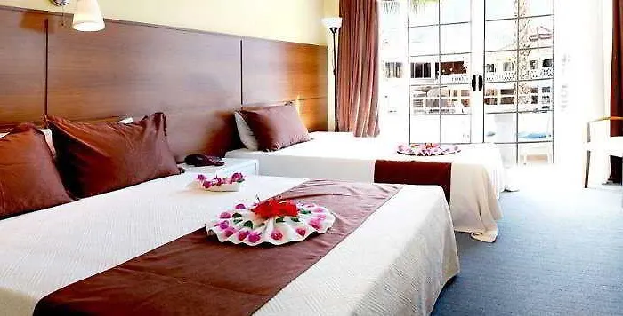 La & 4* Lapithos (Northern Cyprus)