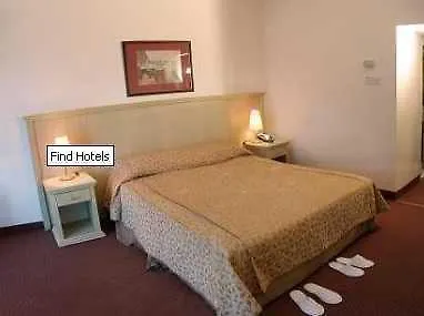 Hotel La & 4*